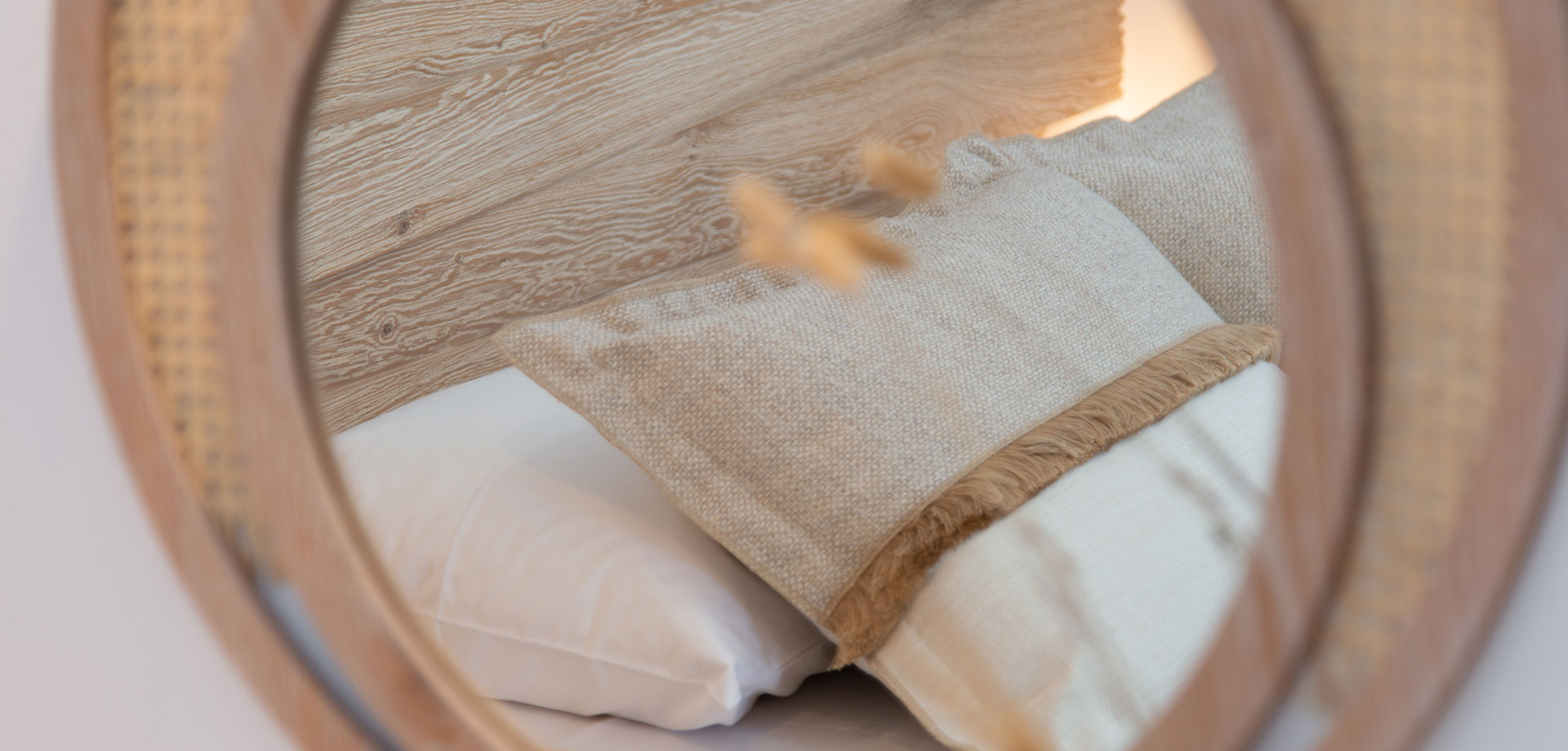 Υπνοδωμάτιο στα δίχωρα διαμερίσματα στο Thymari Villas στη Σίφνο