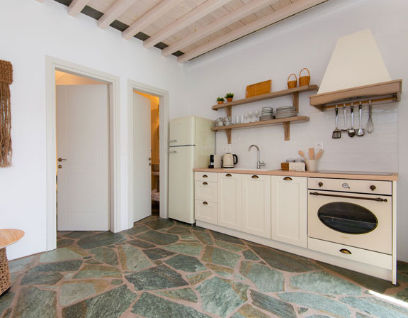 Διαμερίσματα στη Σίφνο με πλήρως εξοπλισμένη κουζίνα