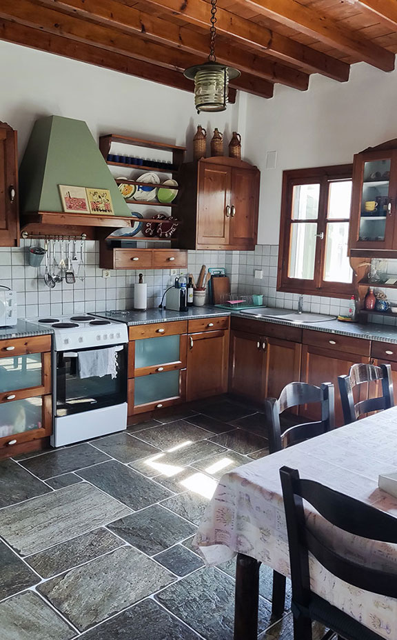 Πλήρως εξοπλισμένη κουζίνα