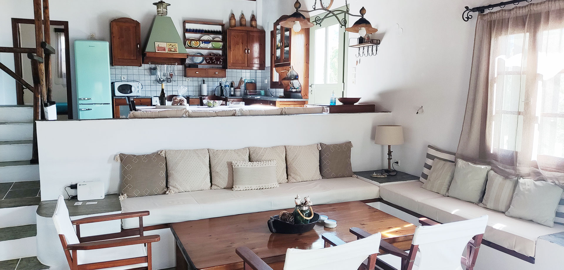 Η κουζίνα του Villa Vathi στη Σίφνο